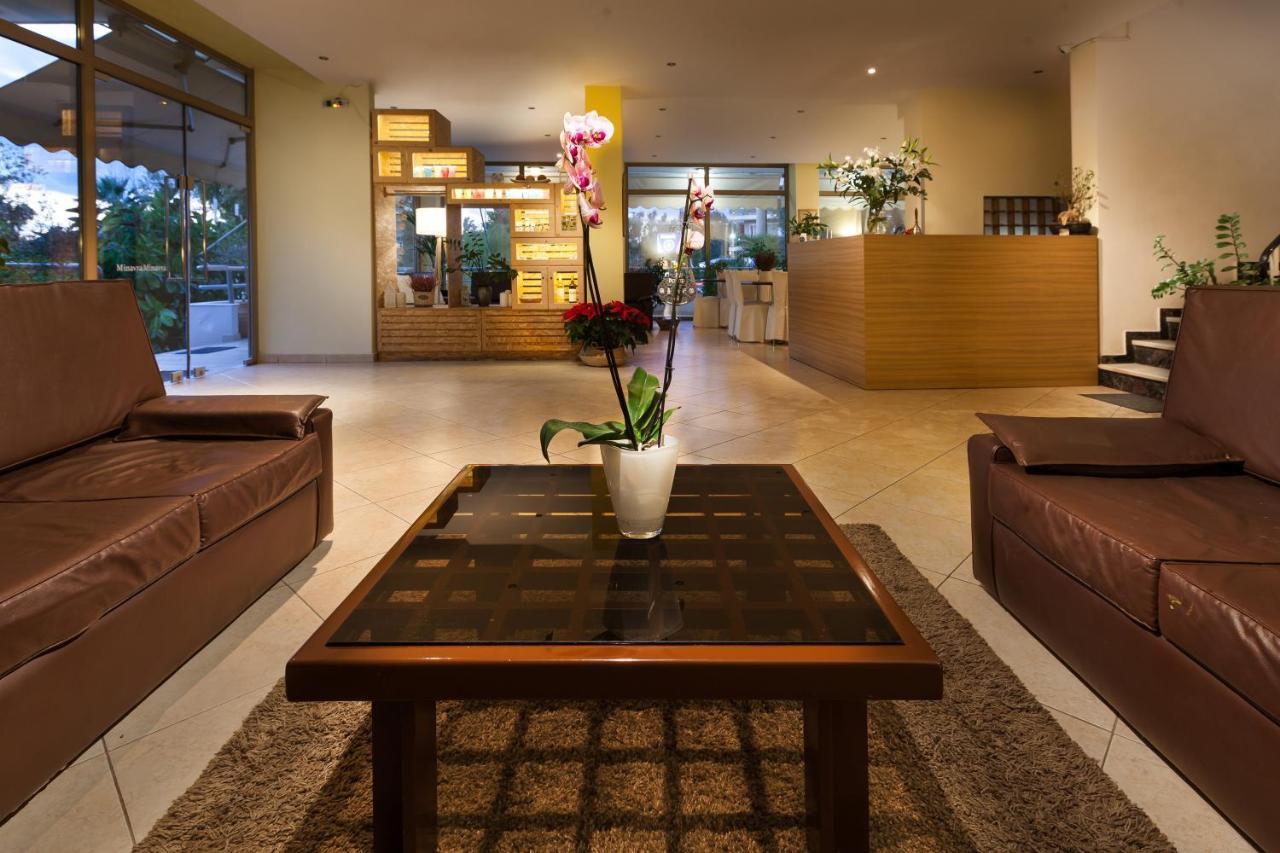 Minavra Hotel Atina Dış mekan fotoğraf